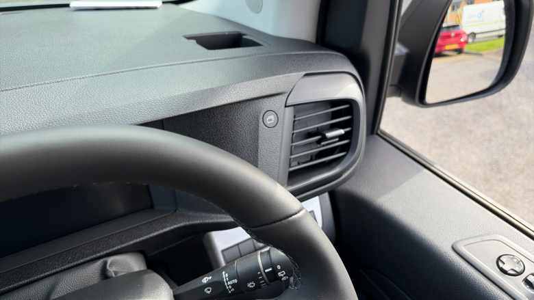 Vauxhall Vivaro L2 Diesel 2.0 Turbo D 145 Prime H1 Van Auto